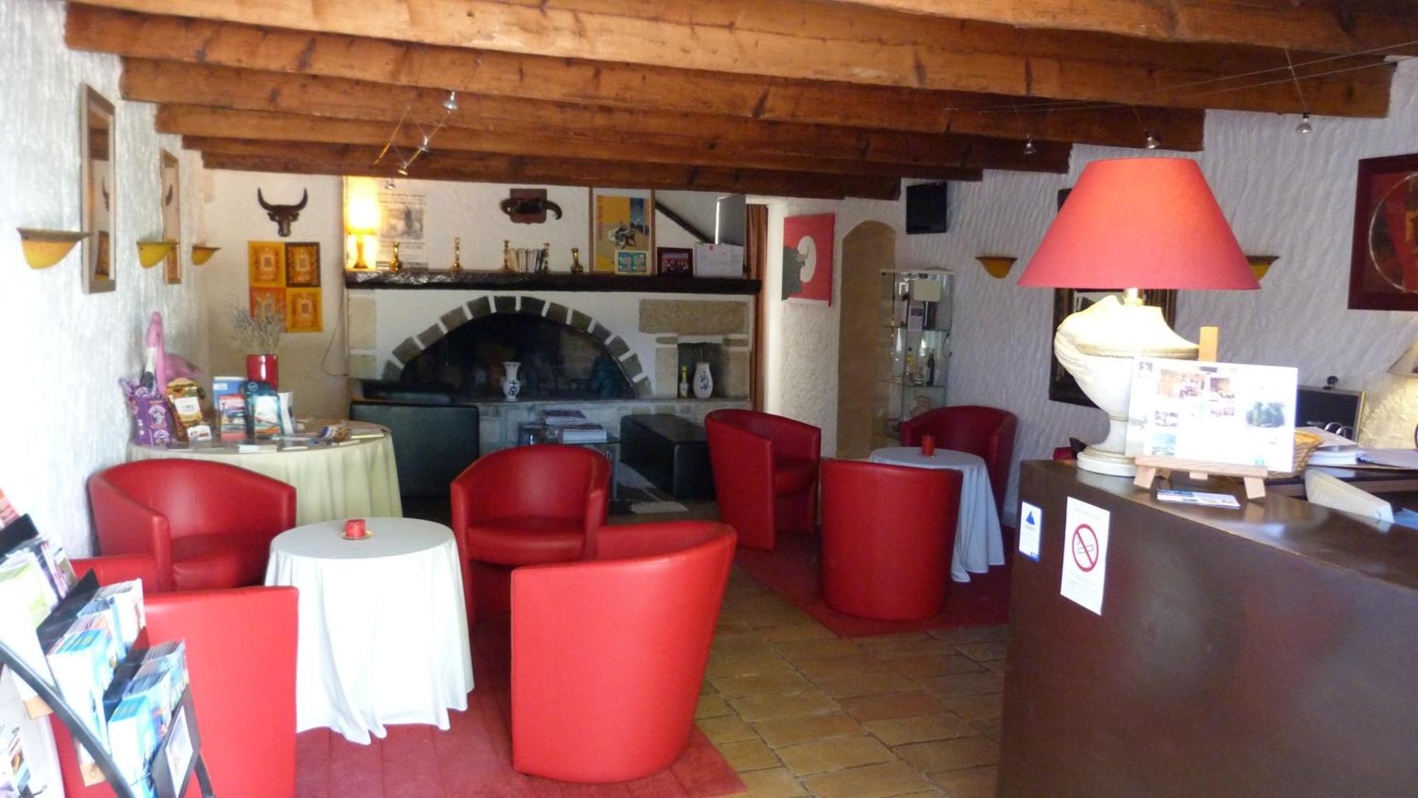 Lou Garbin Hotel Saint-Laurent-d'Aigouze Ngoại thất bức ảnh