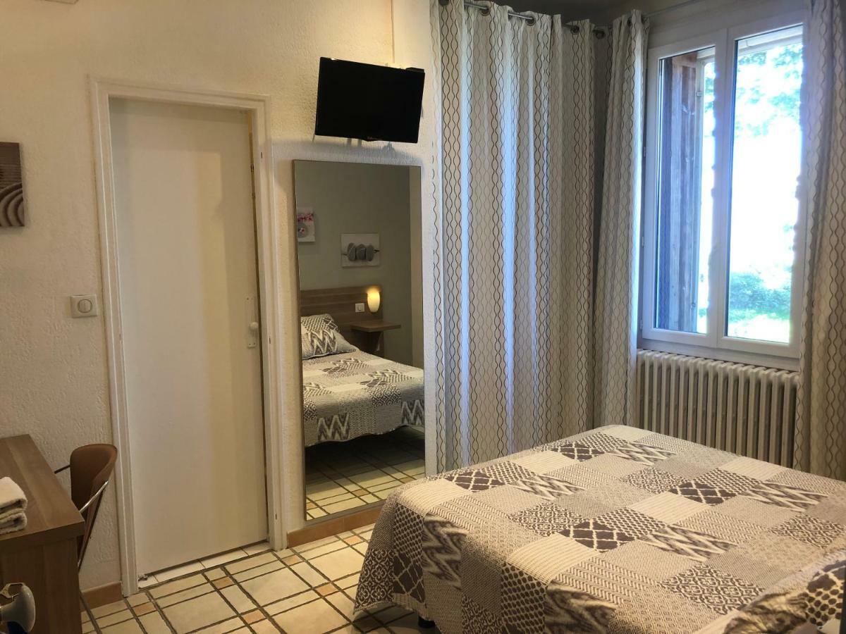 Lou Garbin Hotel Saint-Laurent-d'Aigouze Ngoại thất bức ảnh